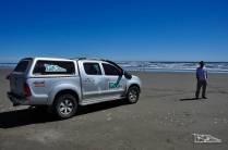 Com a Fiona, na praia do Oceano Pacífico, no Parque Nacional Chiloé, costa oeste central da ilha, sul do Chile